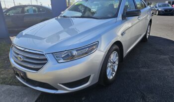 
										2015 FORD TAURUS SE 4 DOOR SEDAN full									