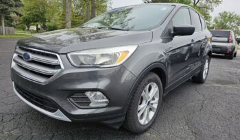 
										2017 FORD ESCAPE SE 4 DOOR WAGON full									