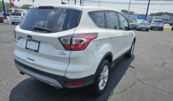 
										2017 FORD ESCAPE SE SUV full									