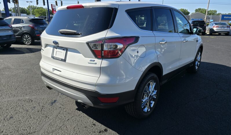 
								2017 FORD ESCAPE SE 4 DOOR WAGON full									